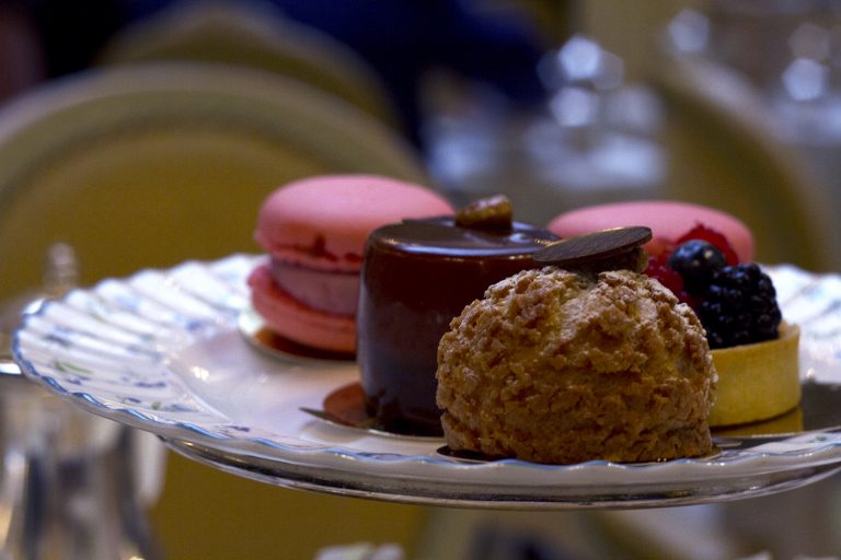 Expensive vs affordable afternoon tea in London: honest reviews